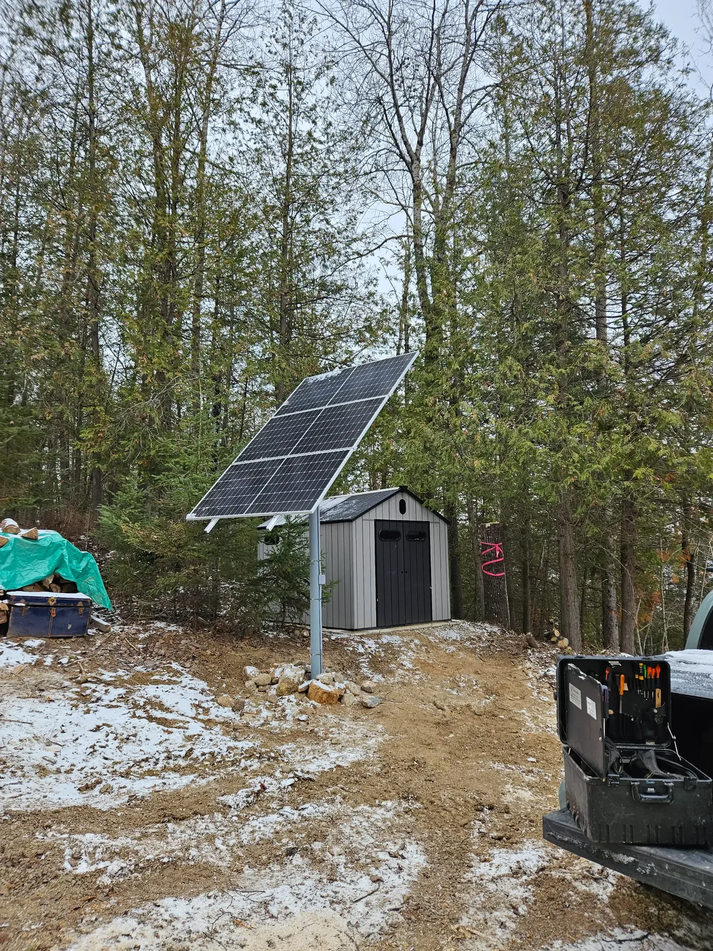 Off-Grid Power in Canadian Winters: What You Need to Know